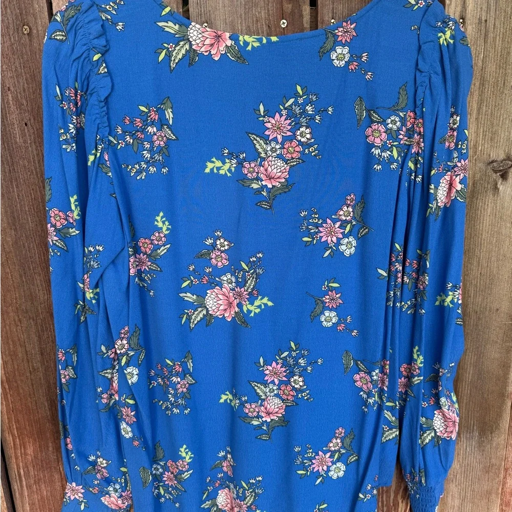 Loft Blue Floral V-Neck Long Sleeve Blouse Size Medium